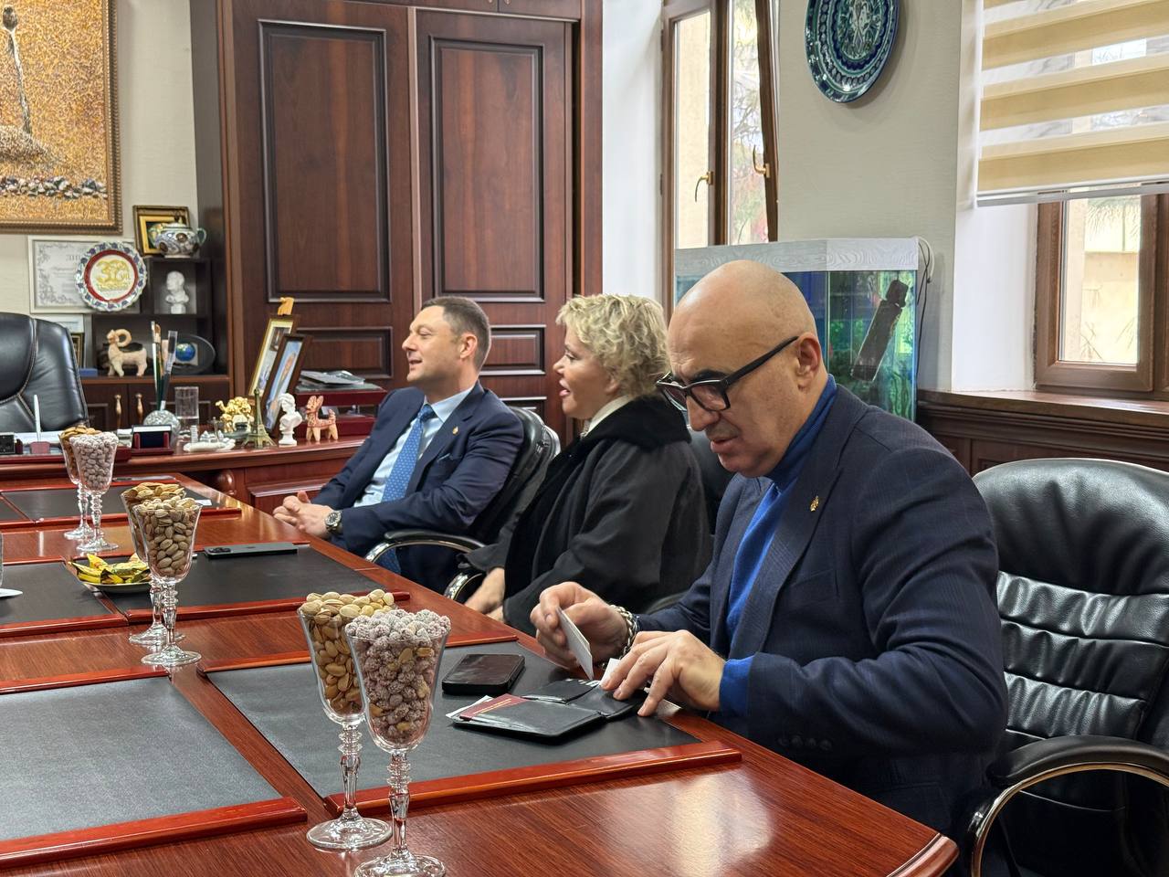 Встреча в Академии художеств Узбекистана с представителями Российской академии художеств