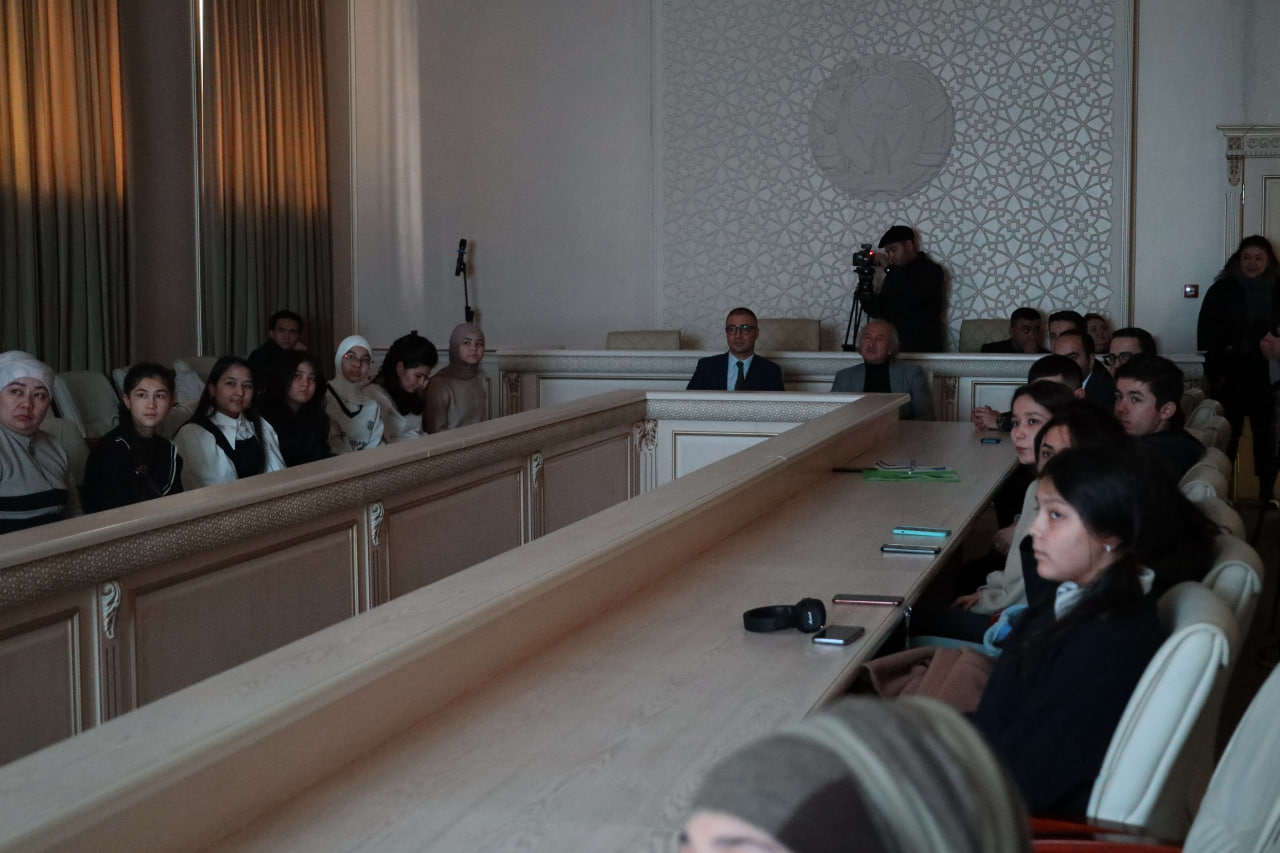 “Sharq birligi”: Mirzo Qadim Iravoniy merosiga bag‘ishlangan badiiy tanlov va ko‘rgazma