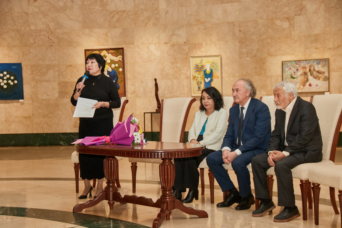 Fayzulla Ahmadaliyevning “Hadis izidan” nomli shaxsiy koʻrgazmasi ochildi