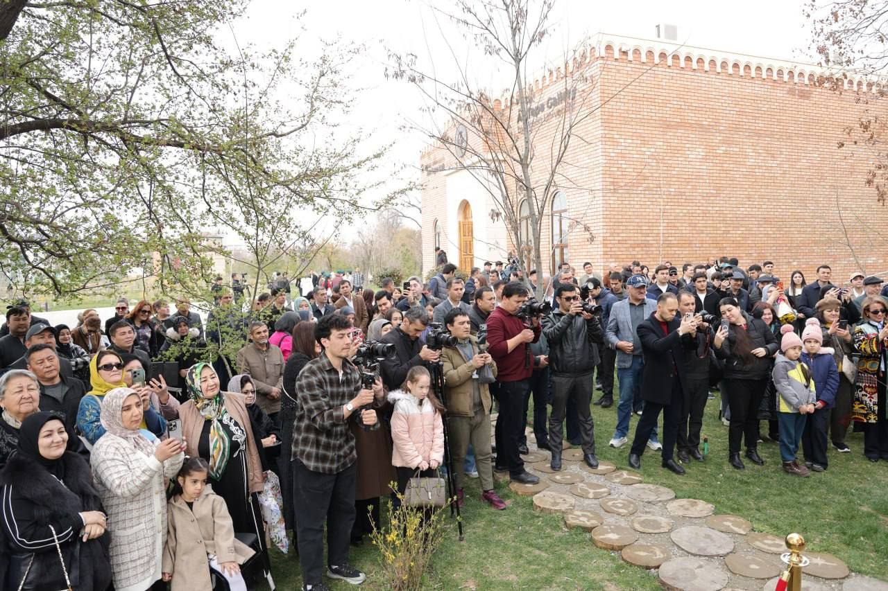 Dilorom Mamedova ijodiga bag‘ishlangan “Dilorom Mamedovaning 100 ta noyob asari” nomli ko‘rgazma