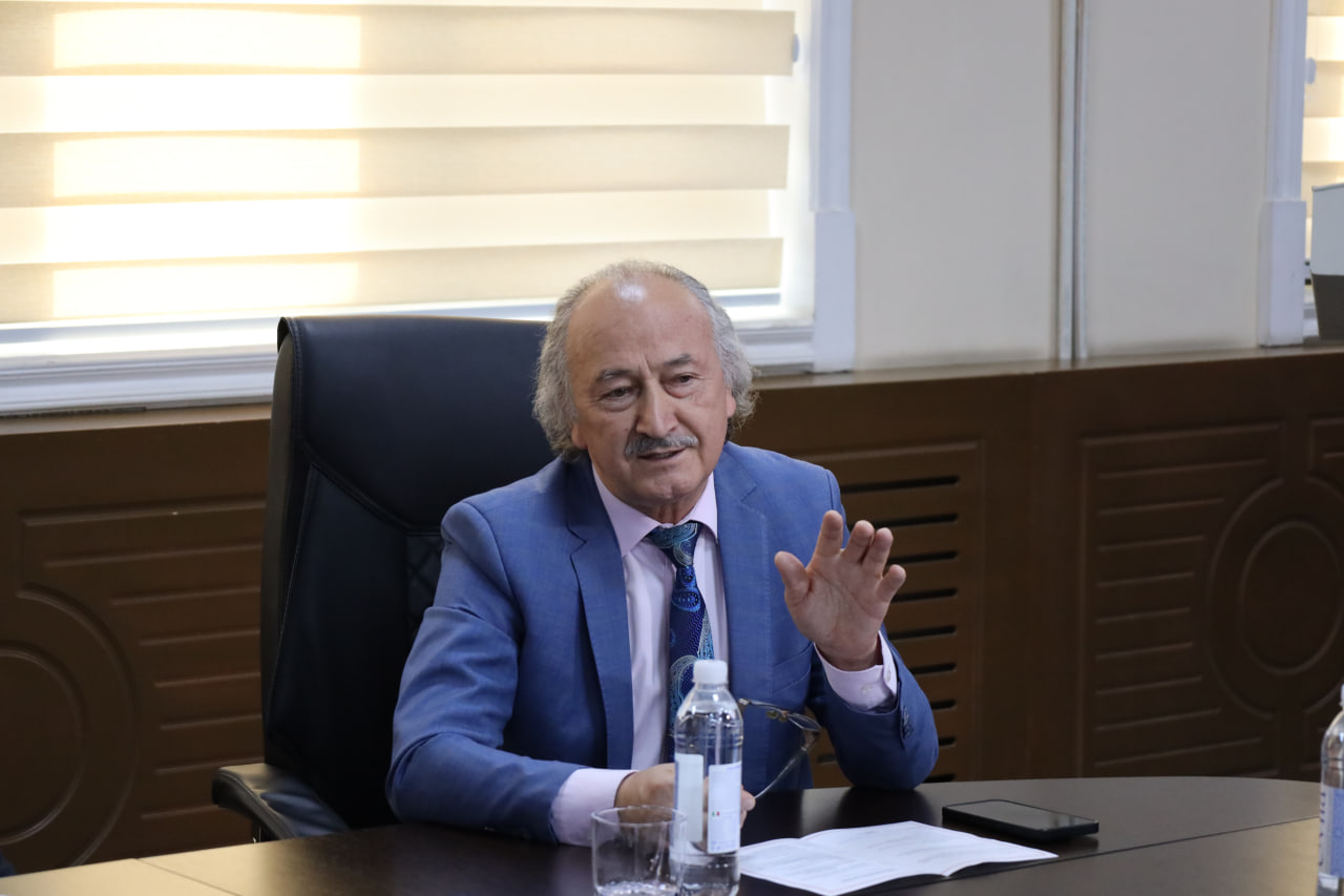 “Shaharlar tarixi va badiiy meros” mavzusida davra suhbati bo‘lib o‘tdi