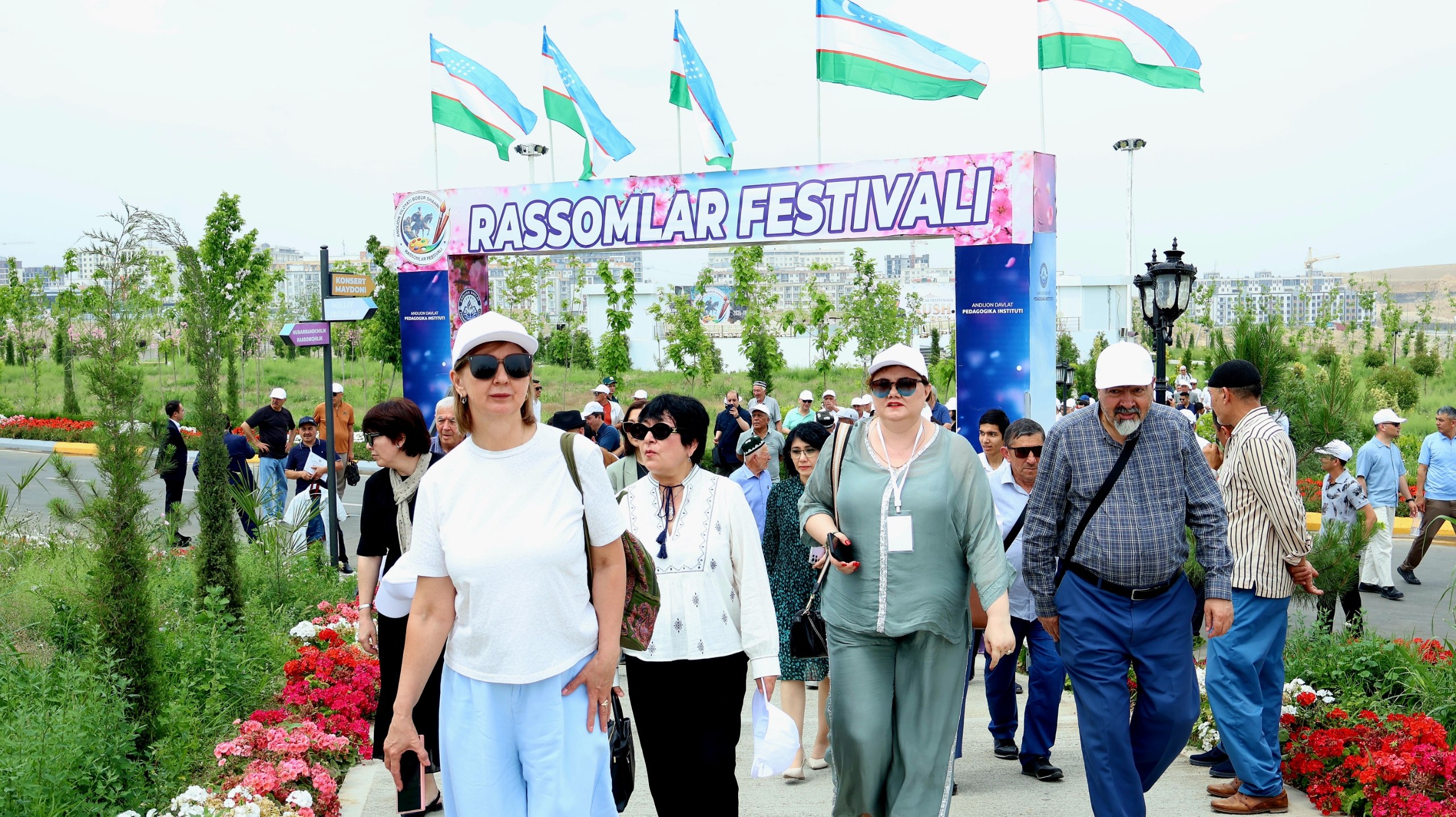 Andijonda Rassomlar festivaliga start berildi