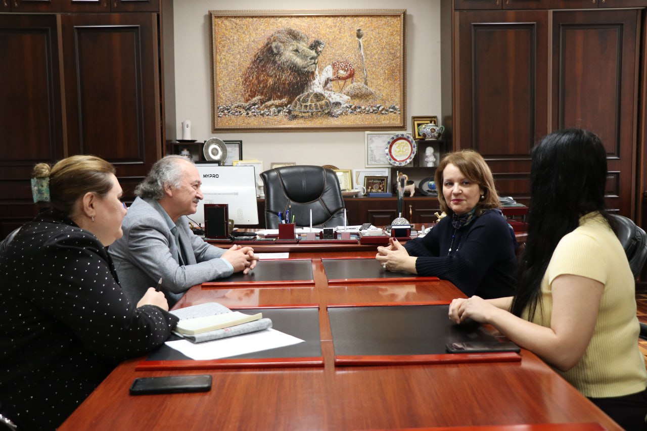 Встреча в Академии художеств Узбекистана с Послом Греции