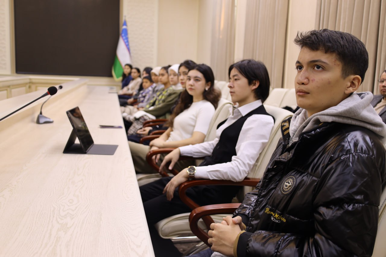 Badiiy akademiyada “Yosh ijodkorlar klubi”  tashkil etidi