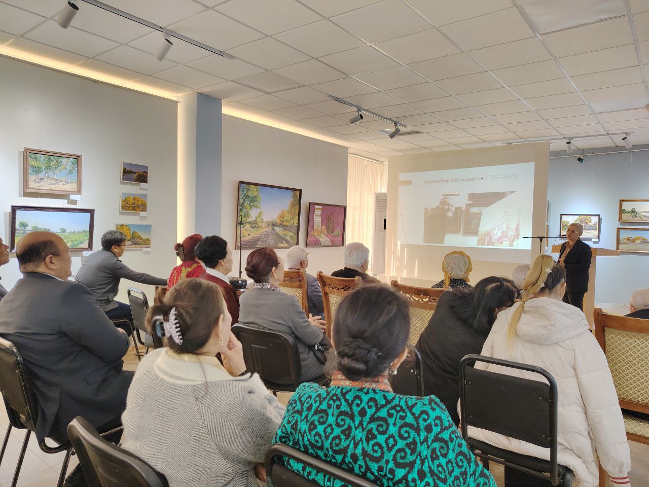 "QORAQALPOQ SAN’ATI VA Q.SAYIPOV MEROSI" ilmiy-amaliy konferensiyasi o‘tkazildi