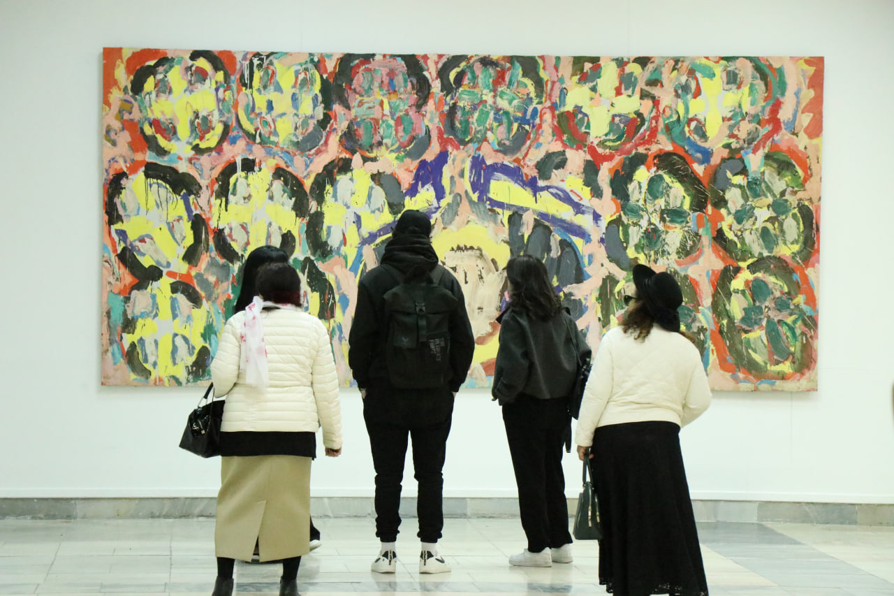 Markaziy ko‘rgazmalar zalida rassom Maksim Vardanyanning shaxsiy ko‘rgazmasi ochildi