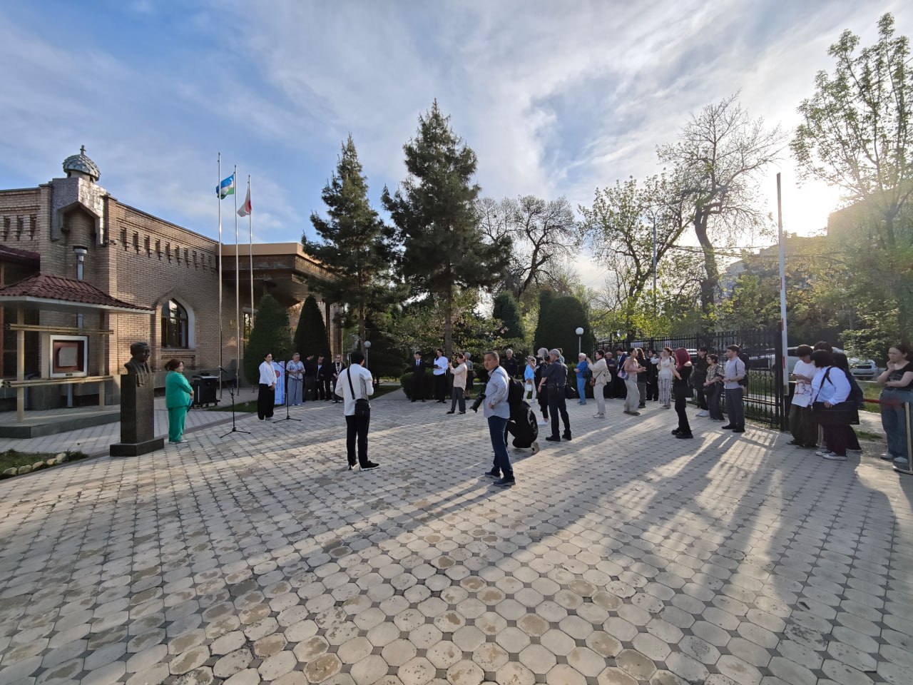 Xalqaro san'at festivali "Yapon bahori" "MARKAZIY OSIYO OSHXONASI" nomli Kaoru Morining manga korgazmasi