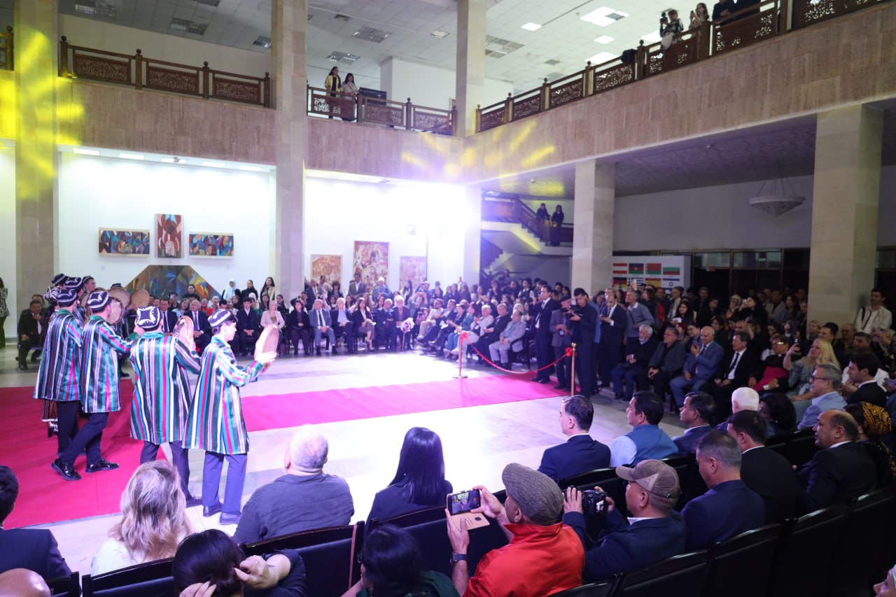 Toshkentda XI xalqaro zamonaviy san’at biennalesi ochildi