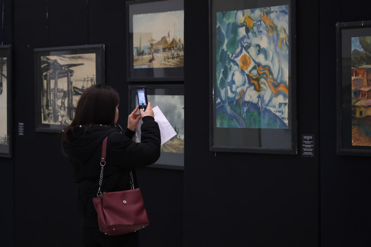 “Milliy armiya — ona yurt qalqoni, tinchligimiz va osoyishtaligimiz posboni” nomli badiiy ko‘rgazma ochildi.