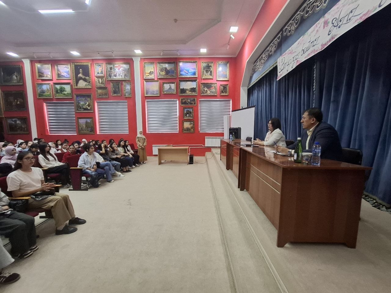 "Yoshlar kuni" doirasida ochiq muloqot tashkil etildi