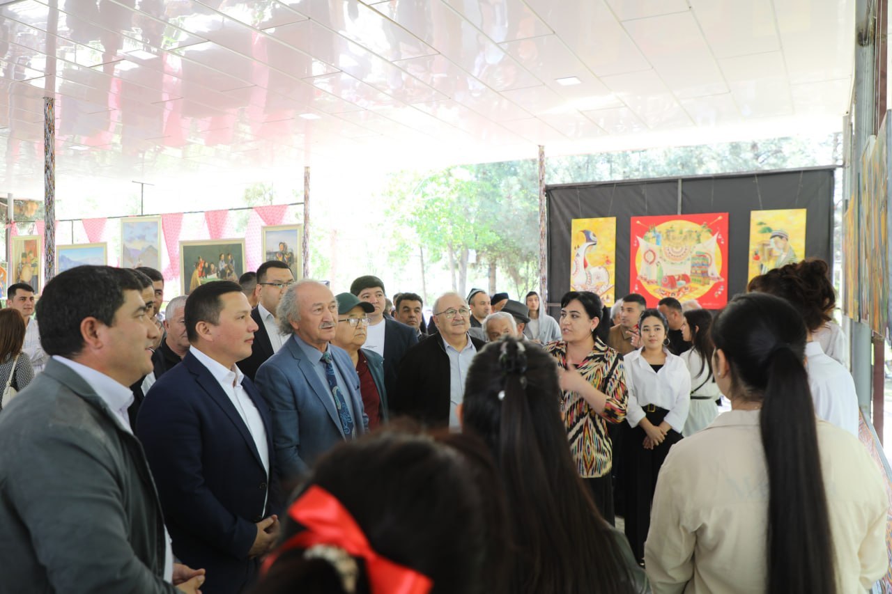 Badiiy akademiya raisi Akmal Nur xizmat safari bilan ayni damda Navoiy viloyatida bo‘lib turibdi