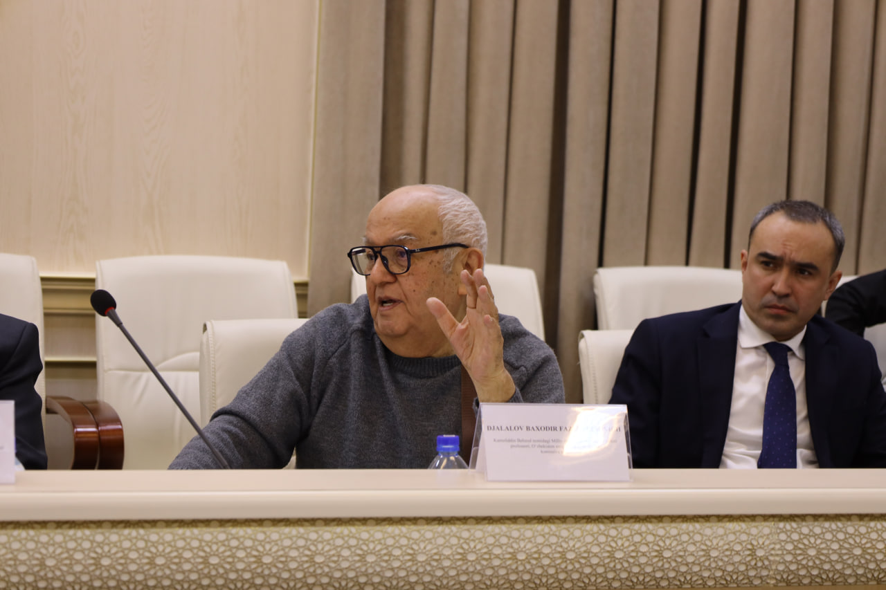 Rassomlik mahorat ustaxonasida stajyor-tadqiqotchilikda o‘qishga talabgorlar suhbatdan o‘tkazildi.