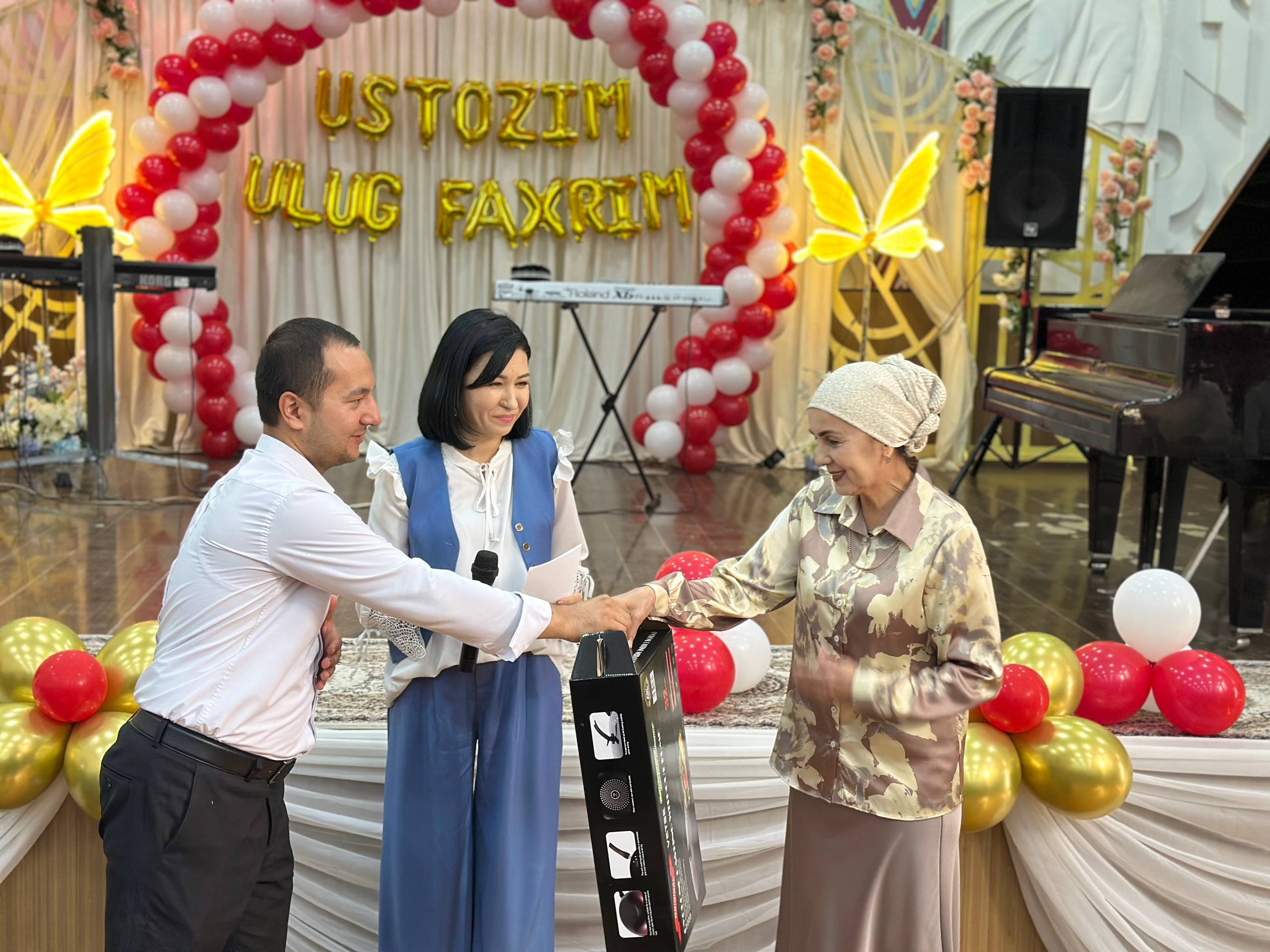 “Ustozim – ulug‘ faxrim” shiori ostida bayram tadbiri bo‘lib o‘tdi