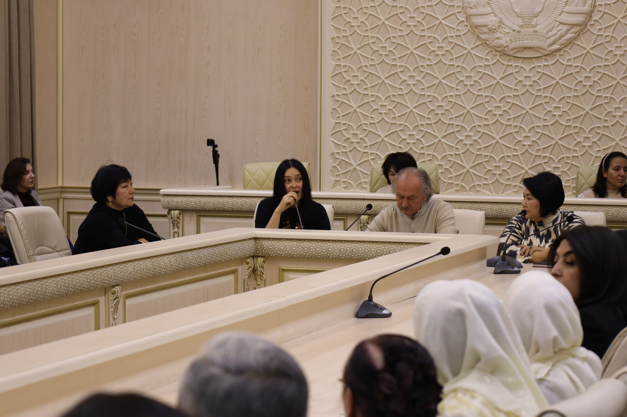 “Muxitdin Rahimov: usto, olim, ustoz” kitob-albomi taqdimoti bo‘lib o‘tdi