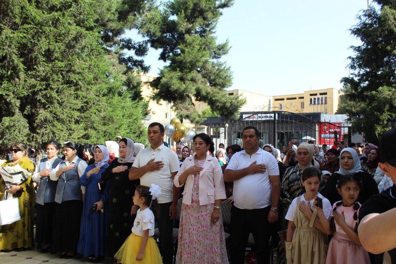 "Ilm – eng buyuk sharaf!" shiori ostida "So‘nggi qo‘ng‘iroq" tadbirlari bo'lib o'tdi.