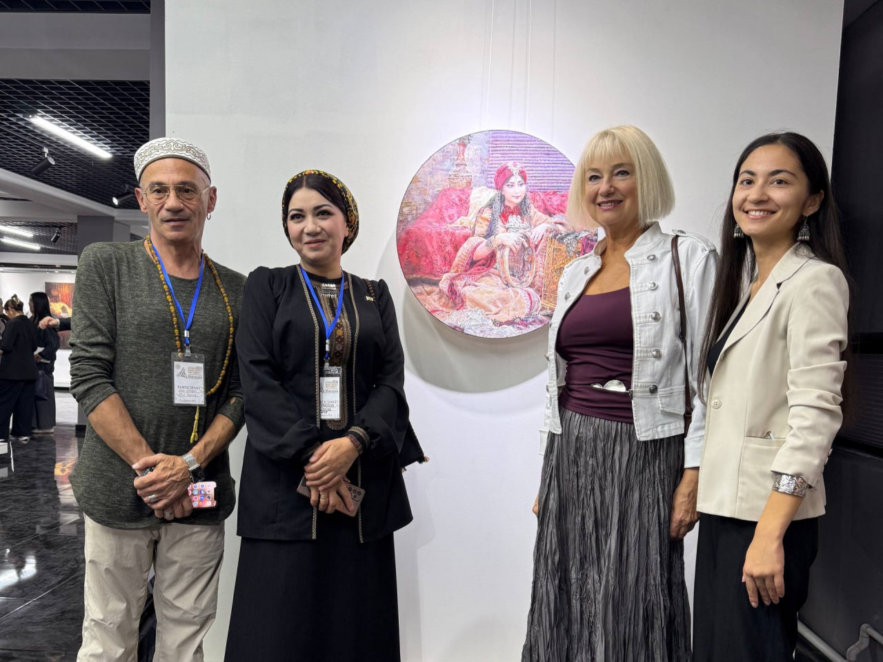 Turkmaniston rassomlari asarlari XI Toshkent xalqaro zamonaviy san’at biennalesi doirasida namoyish etilmoqda