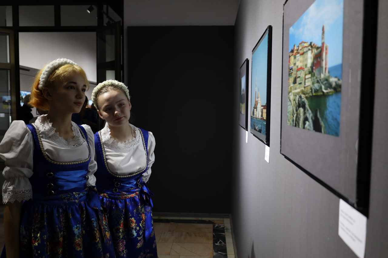 Irina Shurning "Ko'p qirrali Italiya" shaxsiy fotoko‘rgazmasining ochildi.