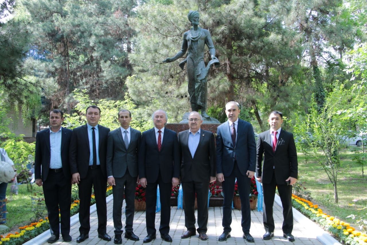 Bugun Respublikamizda tasviriy sanʼat bayrami boshlandi.