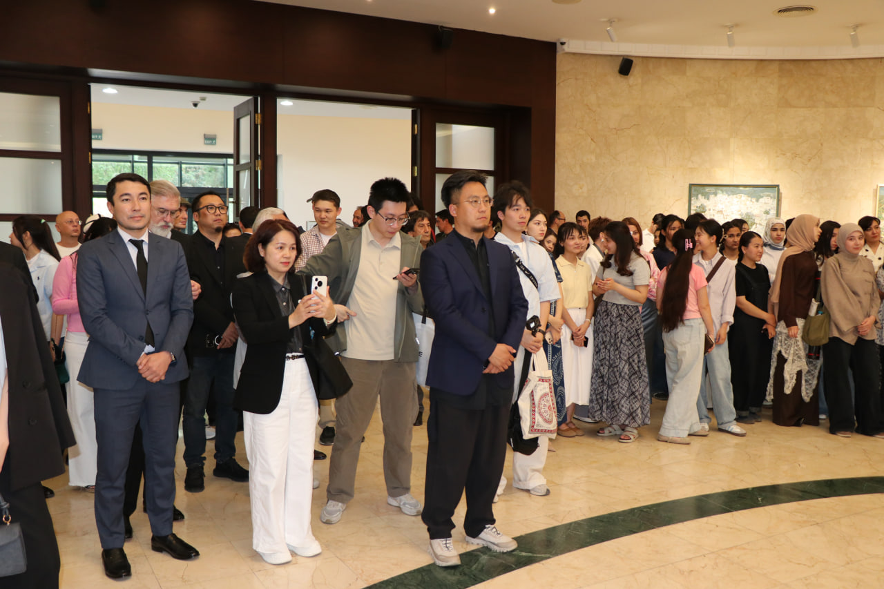 Xalqaro TURKSOY yosh rassomlarining “Turkiy dunyo: yagona ruh, turfa ranglar” nomli ko‘rgazmasi ochildi