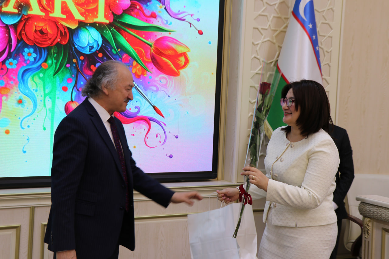 O‘zbekiston Badiiy akademiyasida xotin-qizlar e’zozlandi