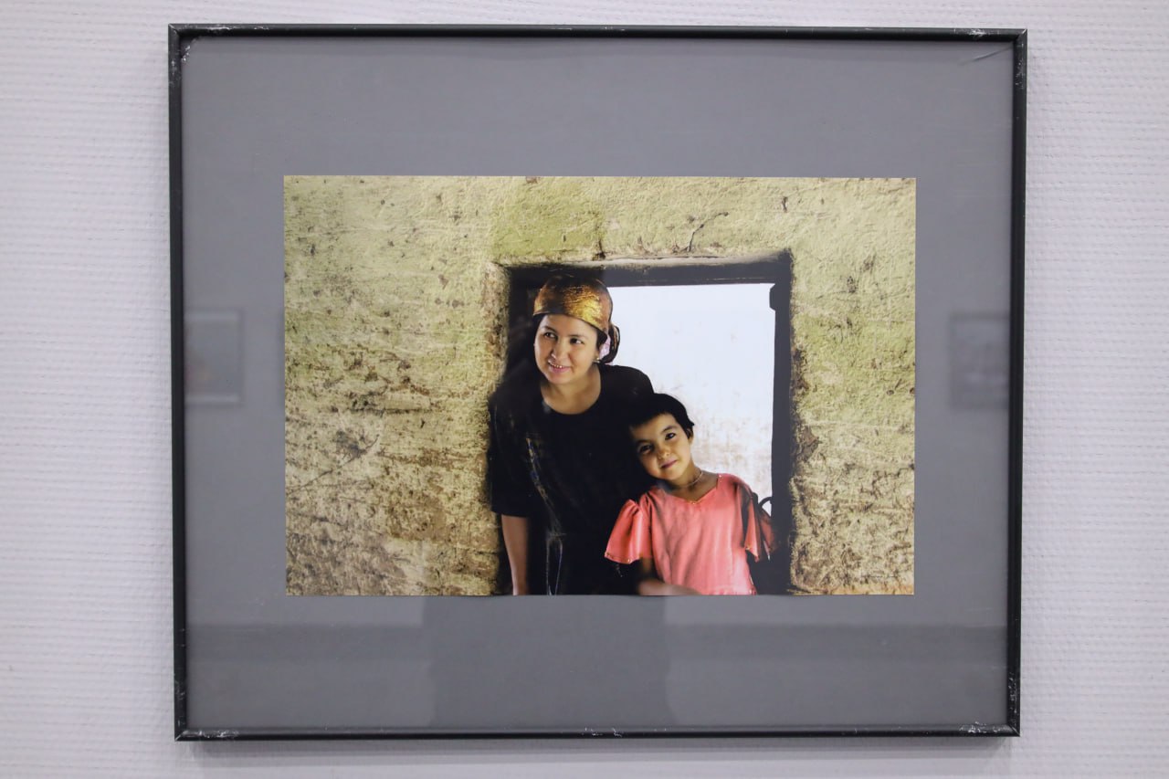 Xotin-qizlarga nisbatan zo‘ravonlikka barham berish xalqaro kuni munosabati bilan “Zo‘ravonlikka yo‘l yo‘q!” nomli fotoko‘rgazmasi ochildi