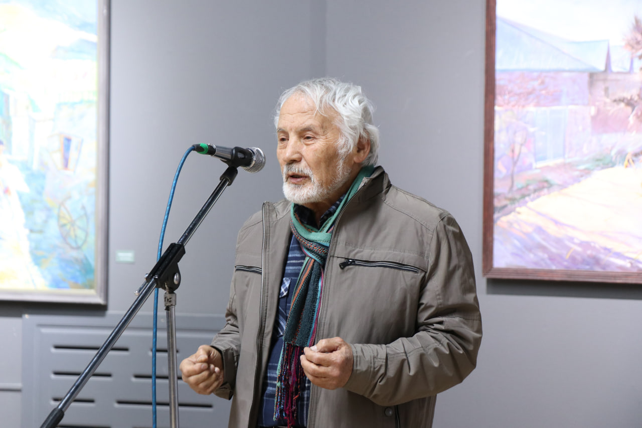 “Chizgilar dialogi” hisobot ko‘rgazmasi: Badiiy ta’limda kasbiy mahorat va zamonaviy yondashuvlar ifodasi