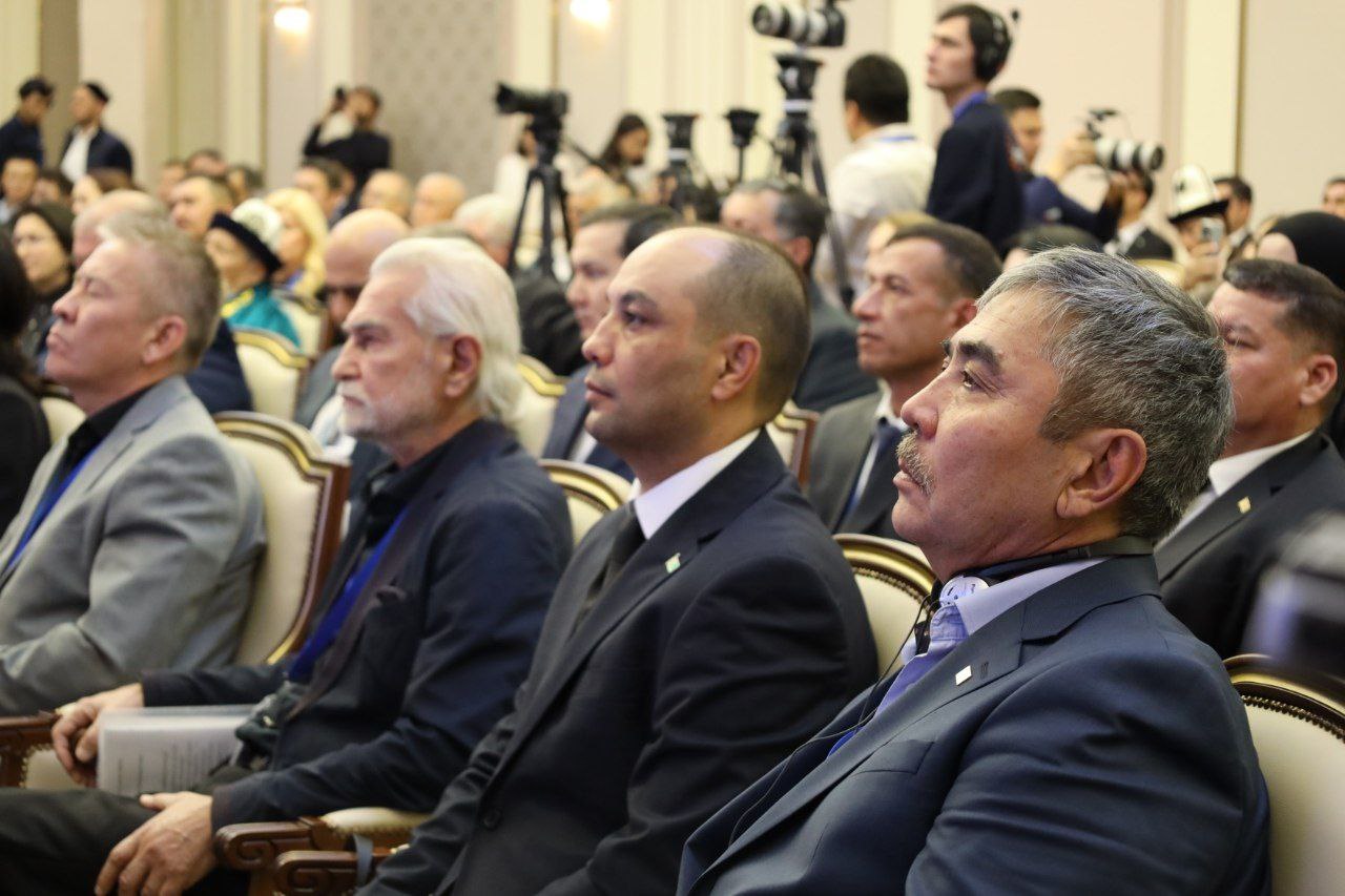 "Markaziy Osiyo: umumiy ma'naviy, ma'rifiy meros va umumiy kelajak" nomli xalqaro kongress bo‘lib o‘tayapti.