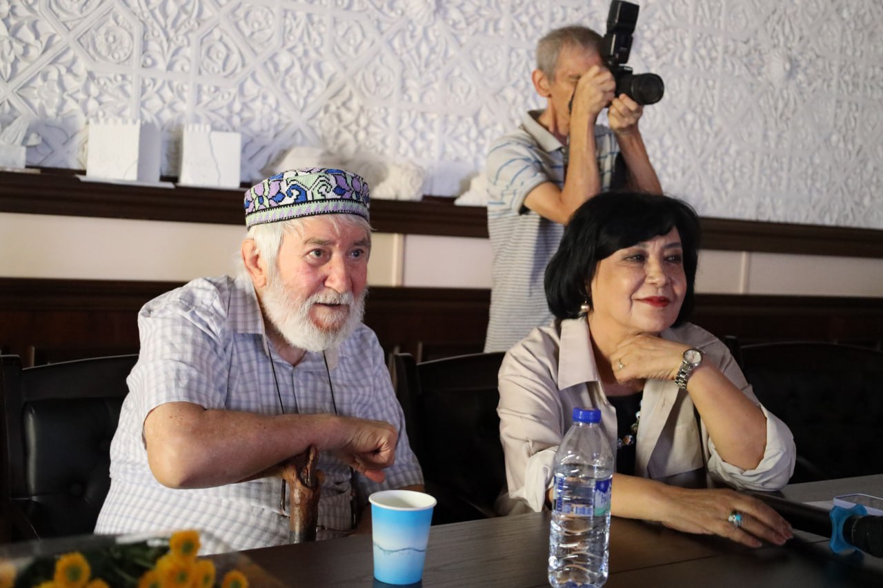 Yuragi sanʼat bilan urgan rassom: Yanis Salpinkidining hayoti va ijodiga bagʻishlangan film taqdimoti