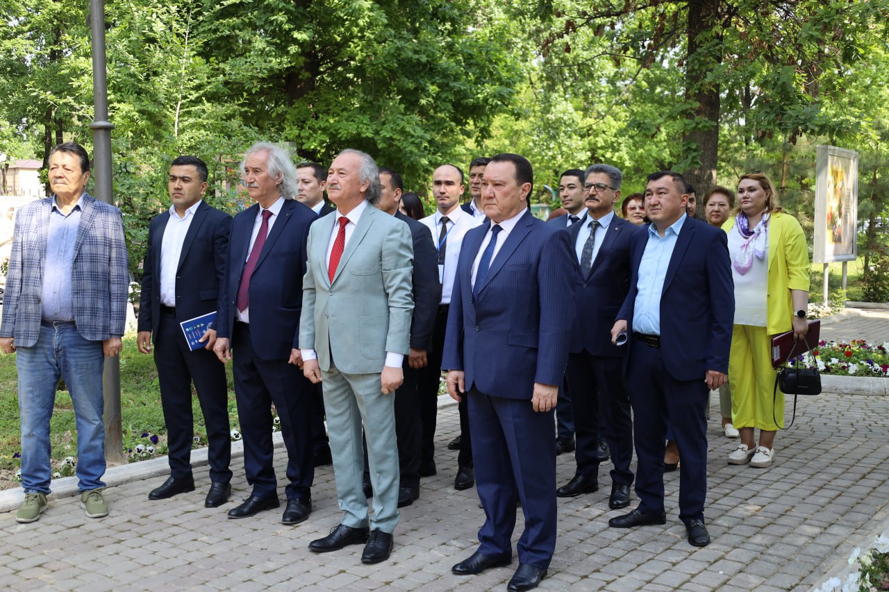 Bugun Respublikamizda tasviriy sanʼat bayrami boshlandi.