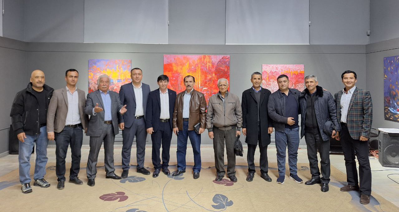 Ulug‘bek Rajabov “Uchar tuya rivoyati” shaxsiy ko‘rgazma ochildi