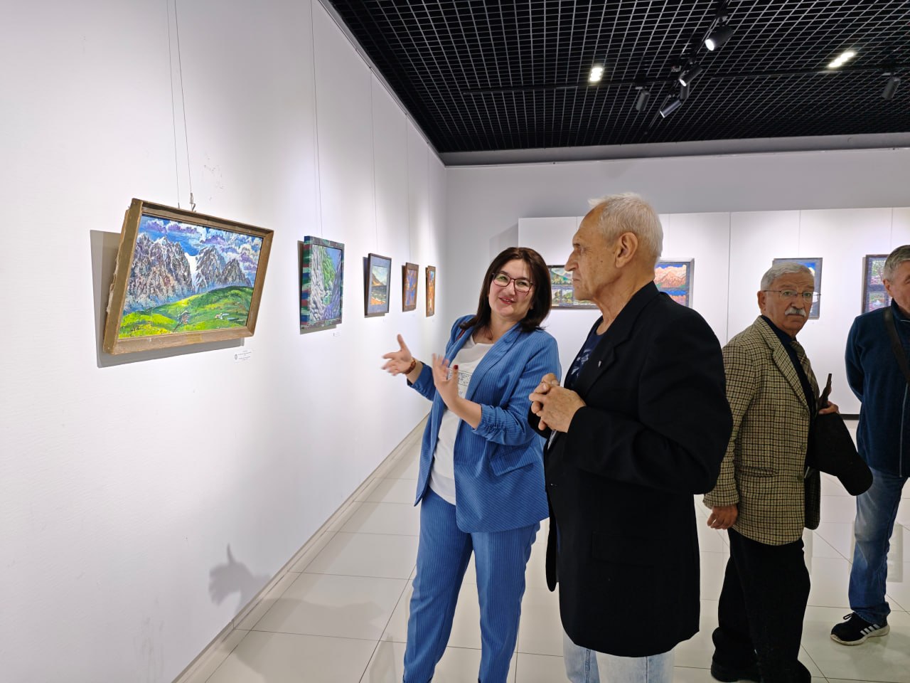 Rassom Ildar Fatxulinning “Buloqsuv daraxtlari raqsi” nomli shaxsiy ko'rgazmasi