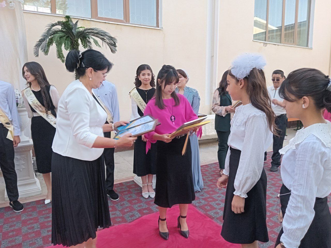 "Ilm – eng buyuk sharaf!" shiori ostida "So‘nggi qo‘ng‘iroq" tadbirlari bo'lib o'tdi.