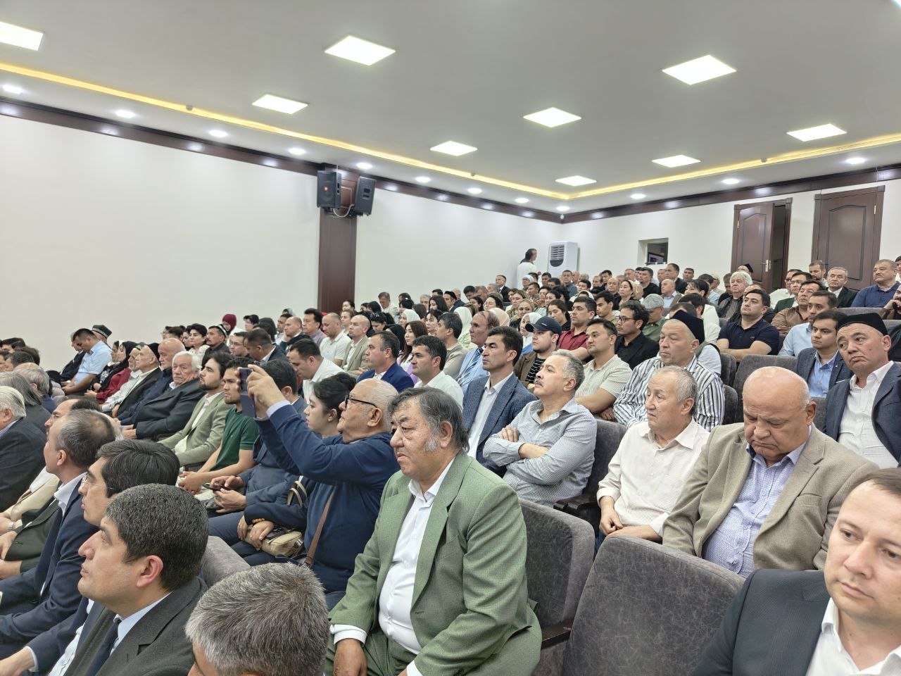 Tasviriy va amaliy sanʼat sohasiga bag‘ishlangan ochiq muloqot bo‘lib o‘tdi.