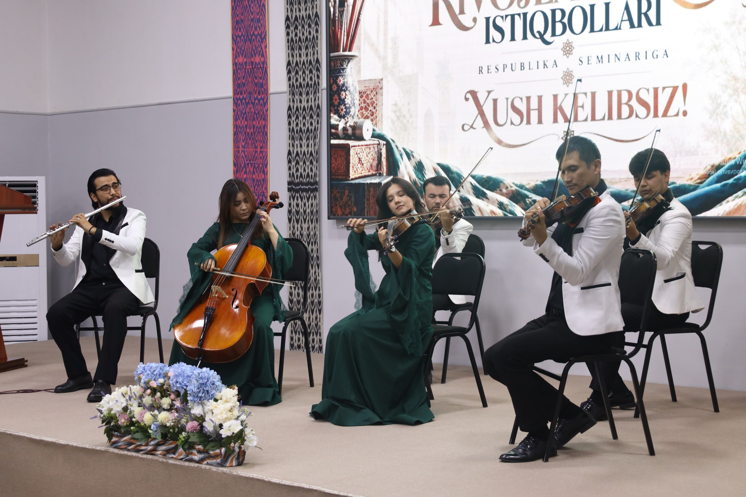 “Badiiy ta’limni rivojlantirish istiqbollari” mavzusida Respublika seminarining tantanali ochilish marosimi bo'lib o'tdi.