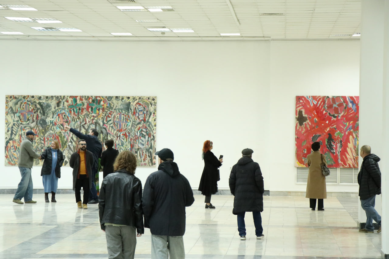 Markaziy ko‘rgazmalar zalida rassom Maksim Vardanyanning shaxsiy ko‘rgazmasi ochildi