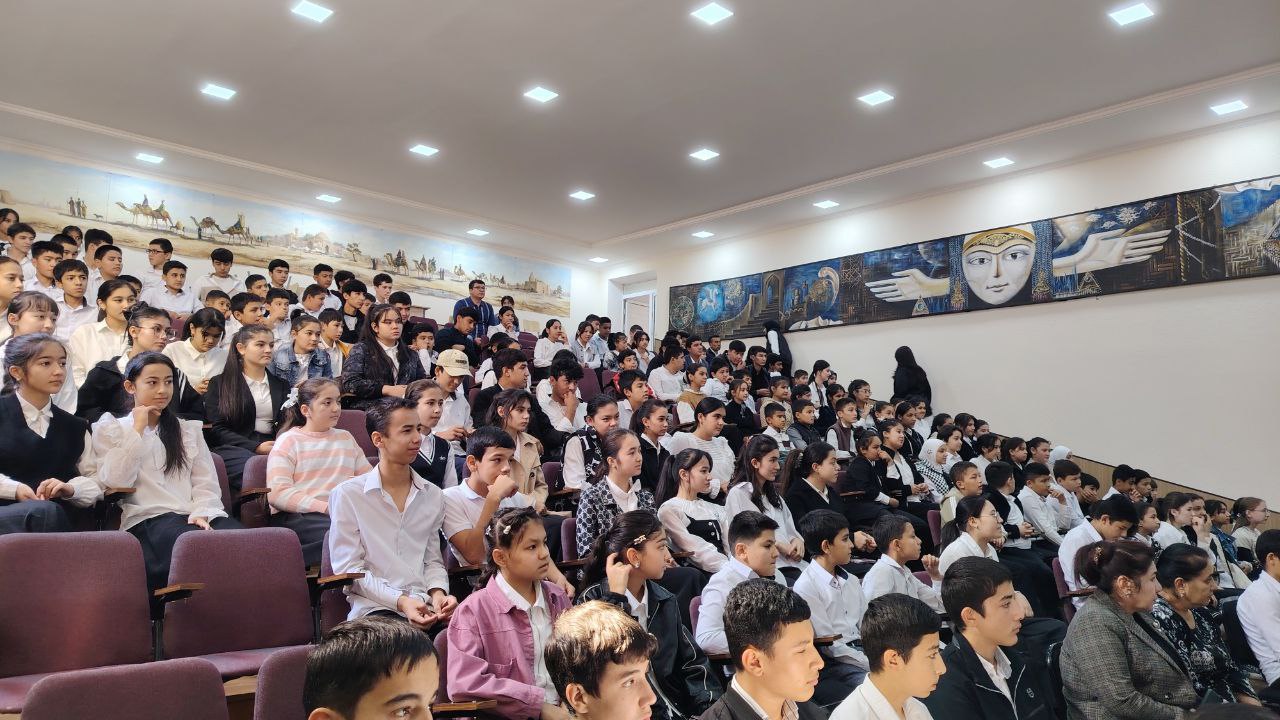 Yoshlar bilan uchrashuv