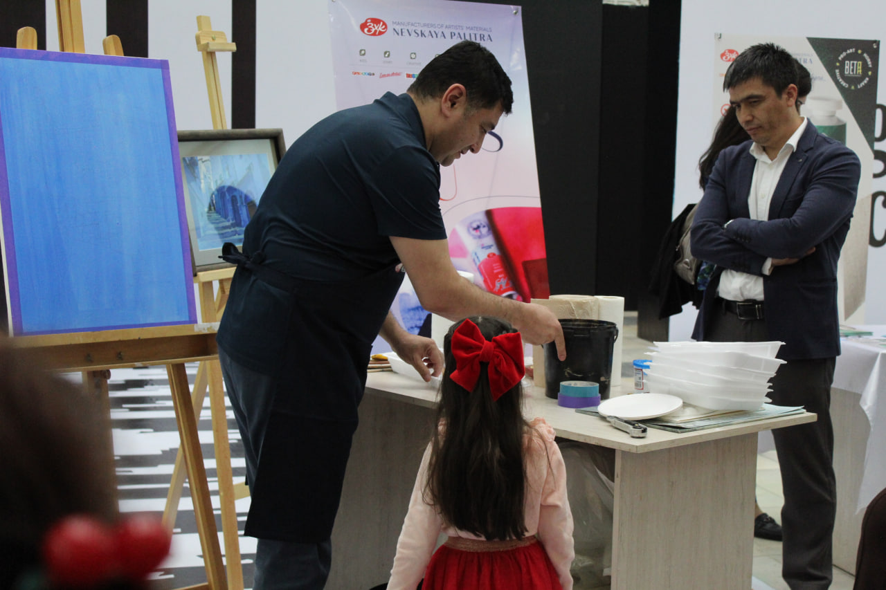 Rassomlik mahorat ustaxonasi stajyor-tadqiqotchisidan tempera bo‘yicha mahorat darsi o'tkazildi