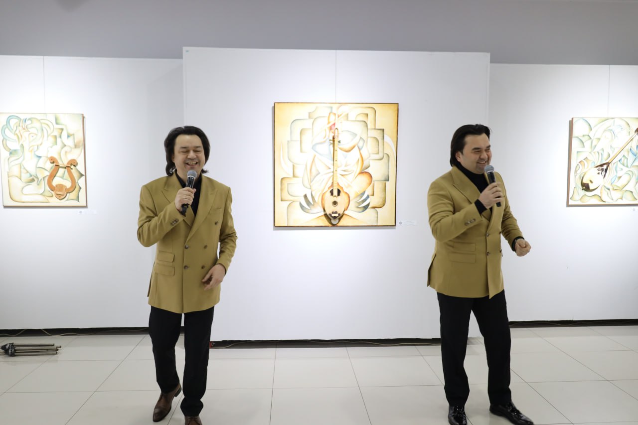 O`zbekiston Respublikasi Konstitutsiyasining 33 yilligiga bag`ishlangan Rassom Bahodir Zokirovning  shaxsiy ko'rgazmasi