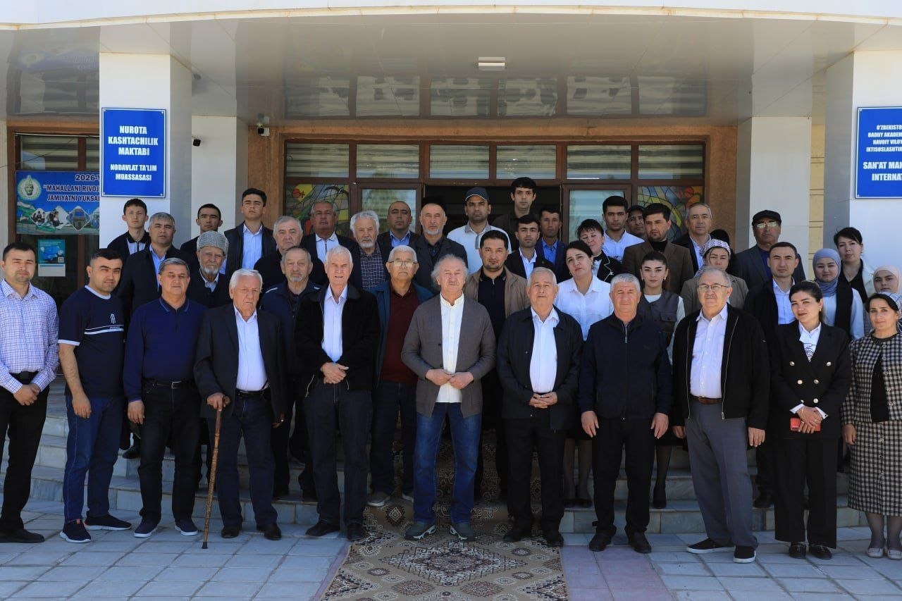 Akmal Nur Navoiy viloyatiga xizmat safari Navoiy ixtisoslashtirilgan sanʼat maktab-internatiga tashrif buyurdi.