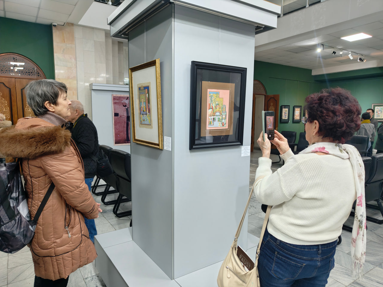 “So‘z, tasvir va saltanat daholari” ko‘rgazmasi