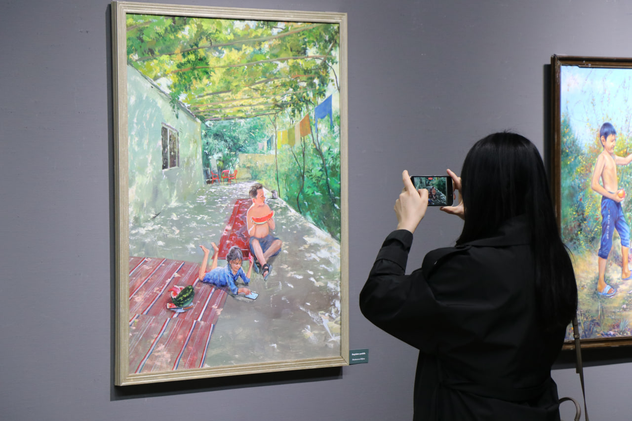 “Chizgilar dialogi” hisobot ko‘rgazmasi: Badiiy ta’limda kasbiy mahorat va zamonaviy yondashuvlar ifodasi