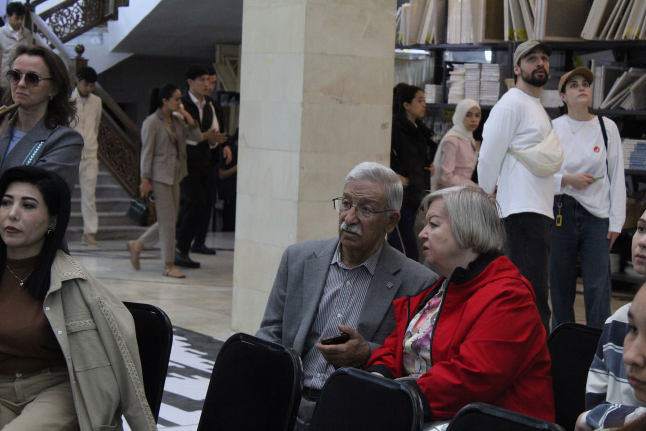 Rassomlik mahorat ustaxonasi stajyor-tadqiqotchisidan tempera bo‘yicha mahorat darsi o'tkazildi