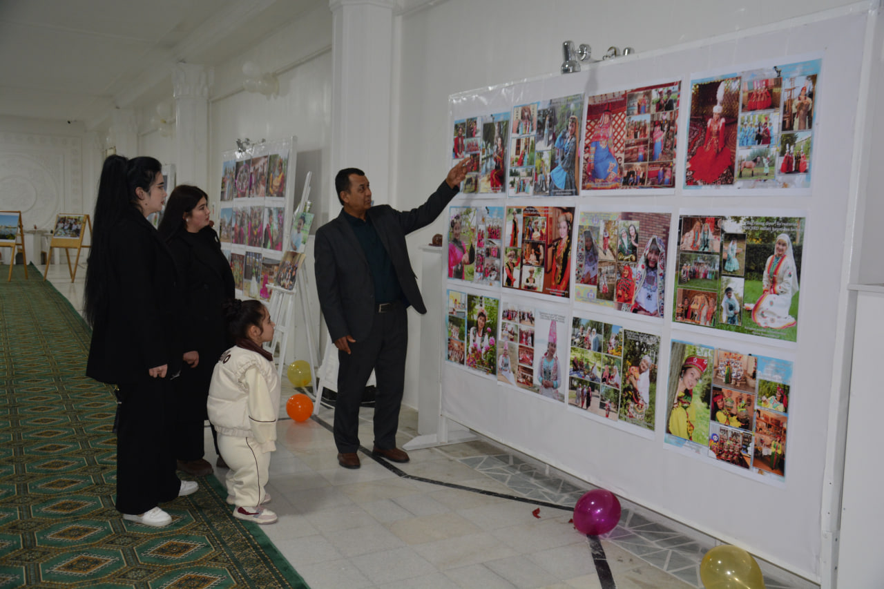 Alisher Navoiy nomidagi Sirdaryo viloyat Axborot-kutubxona markazida Nazira Boymurodovaning shaxsiy fotoko‘rgazmasi ochildi