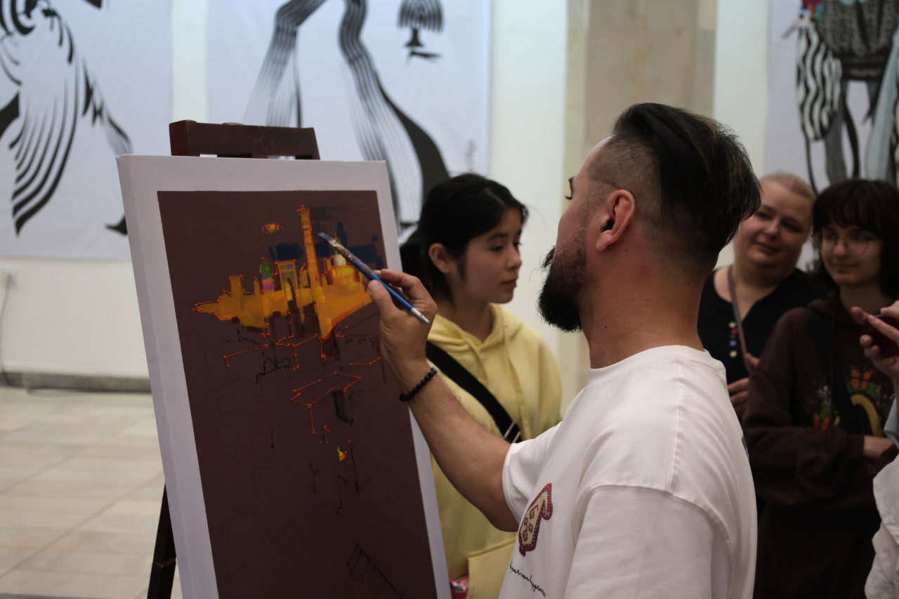 Umar Rajabov tomonidan rangtasvir bo‘yicha mahorat darsi tashkil etildi