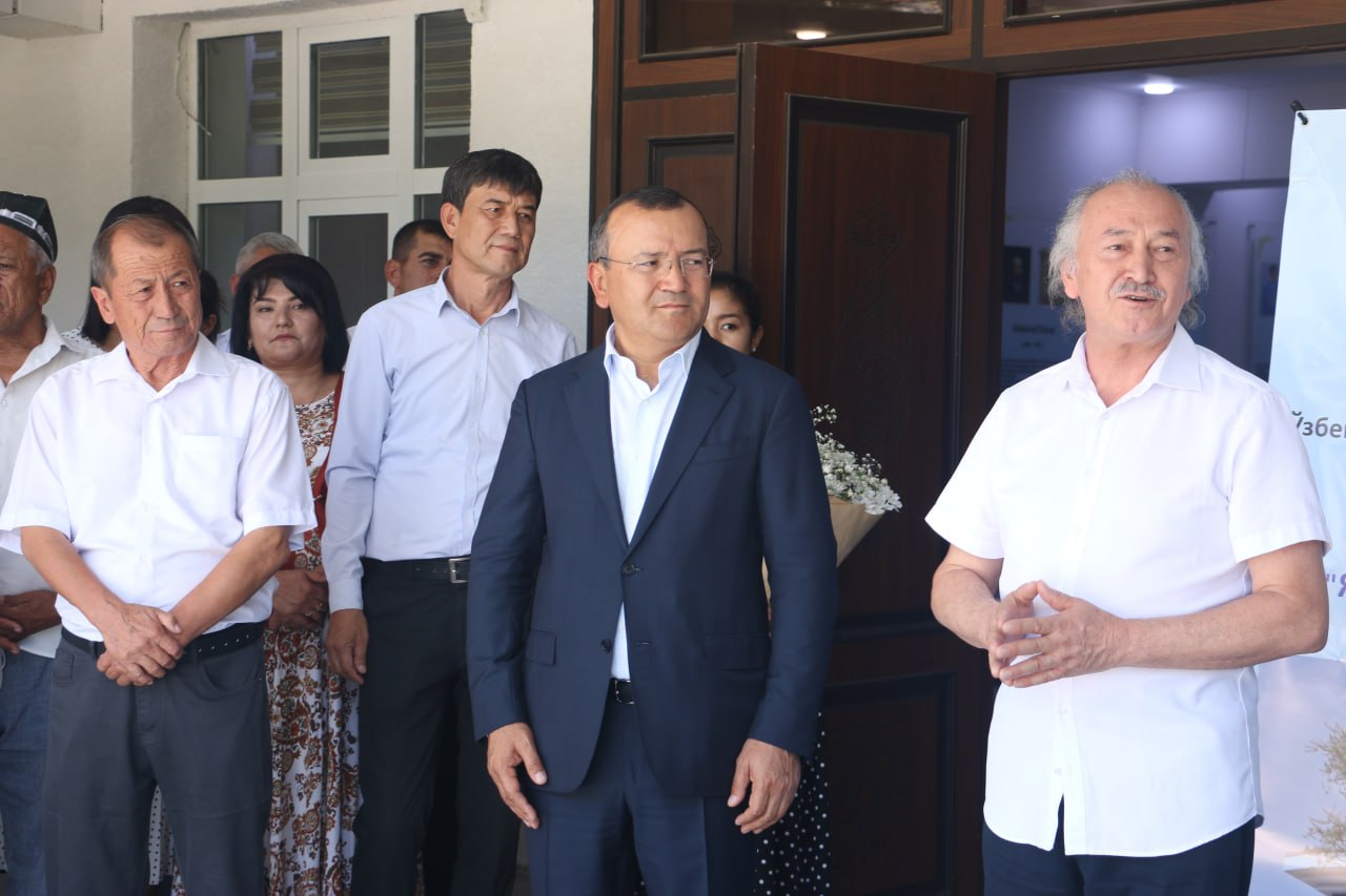 Bekobodda Mustaqillikning 35 yilligiga bag‘ishlangan “Yangi Bekobod — yangi manzillar” fotoko‘rgazmasi ochildi