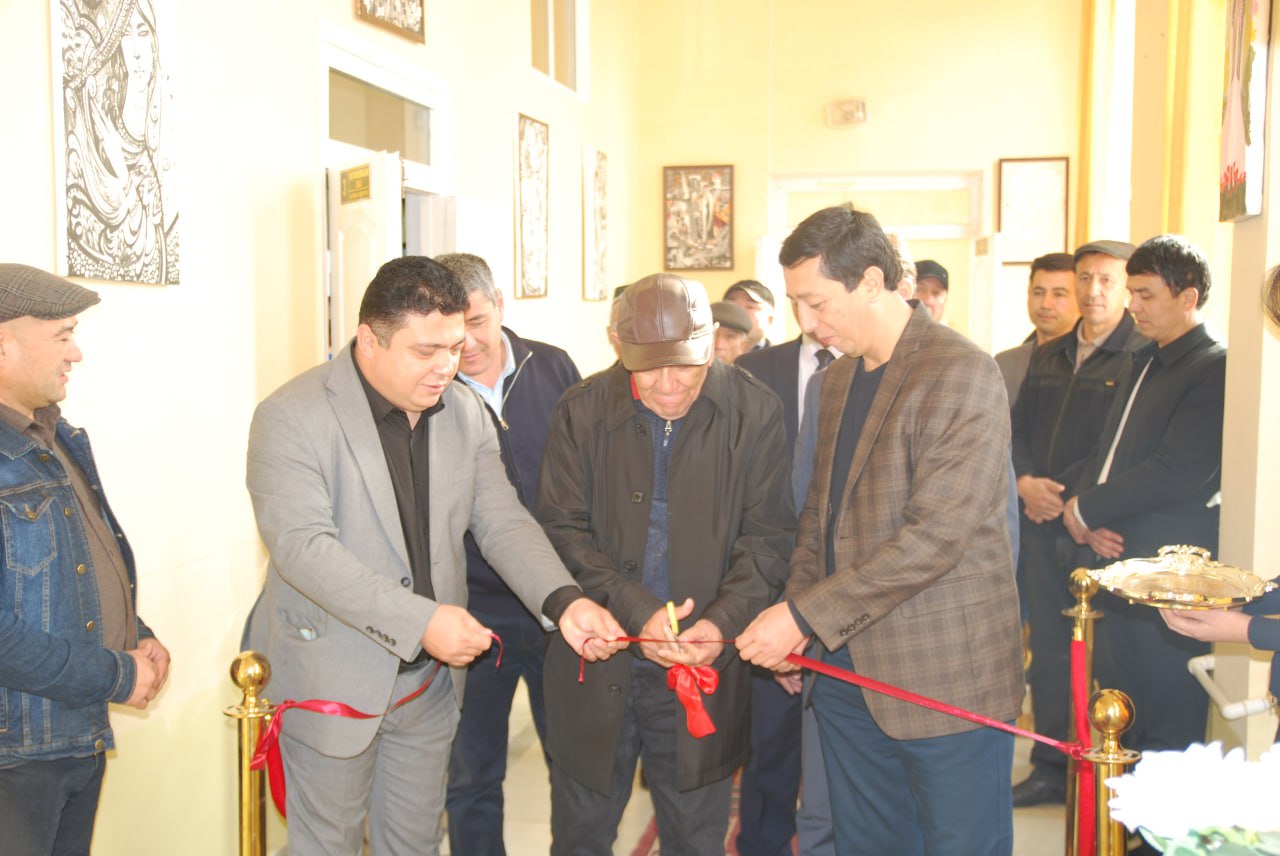 Baxtiyor Nazarovning "Kino olamidagi izlanishlar" mavzusida shaxsiy ko‘rgazmasi ochildi.