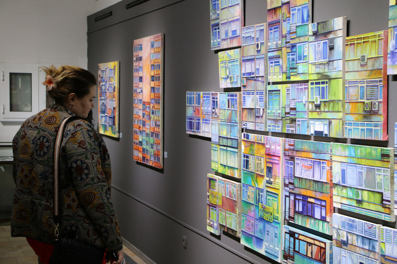 Turkiyalik ijodkorlar Emine Solak va Setenay Alpsoyning “San’at an’analardan kelajak sari” nomli ko‘rgazma ochildi