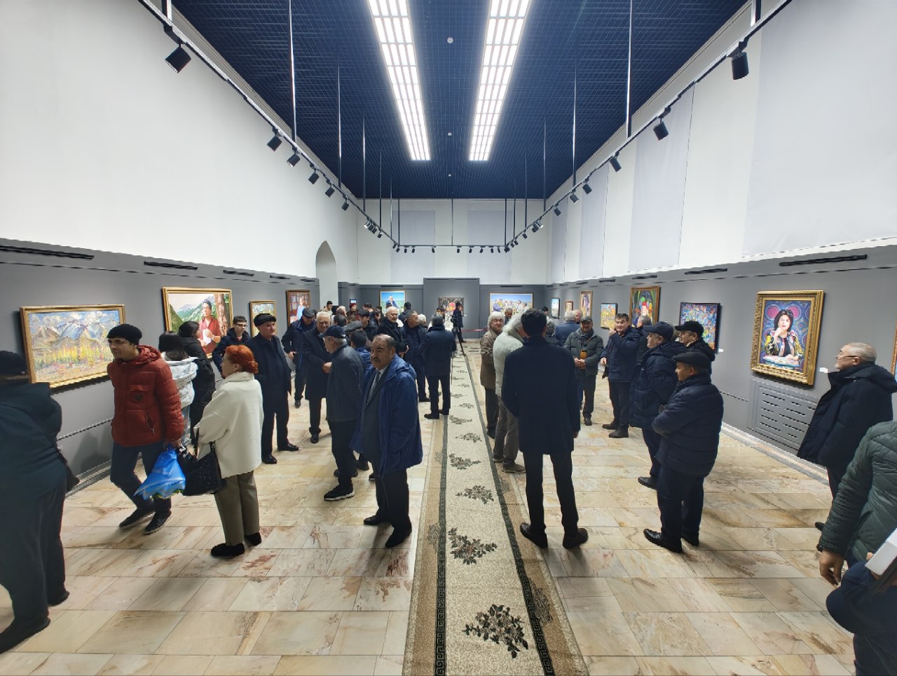 Zuxriddin Islomshikovning 75 yilligi munosabati bilan tashkil etilgan «Avlodlar chorrahasi» nomli ko‘rgazmaning ochildi