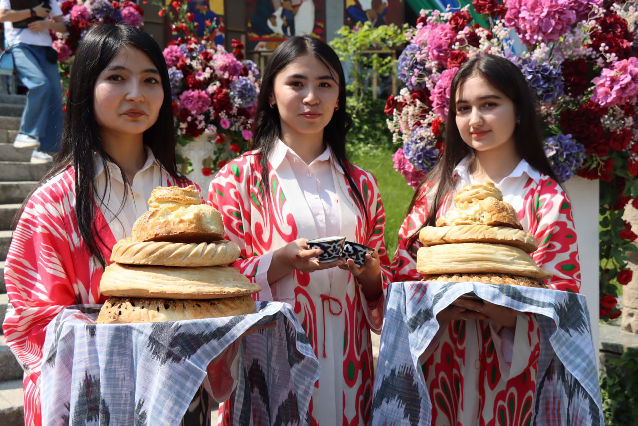 Festivalning tantanali ochilish marosimi