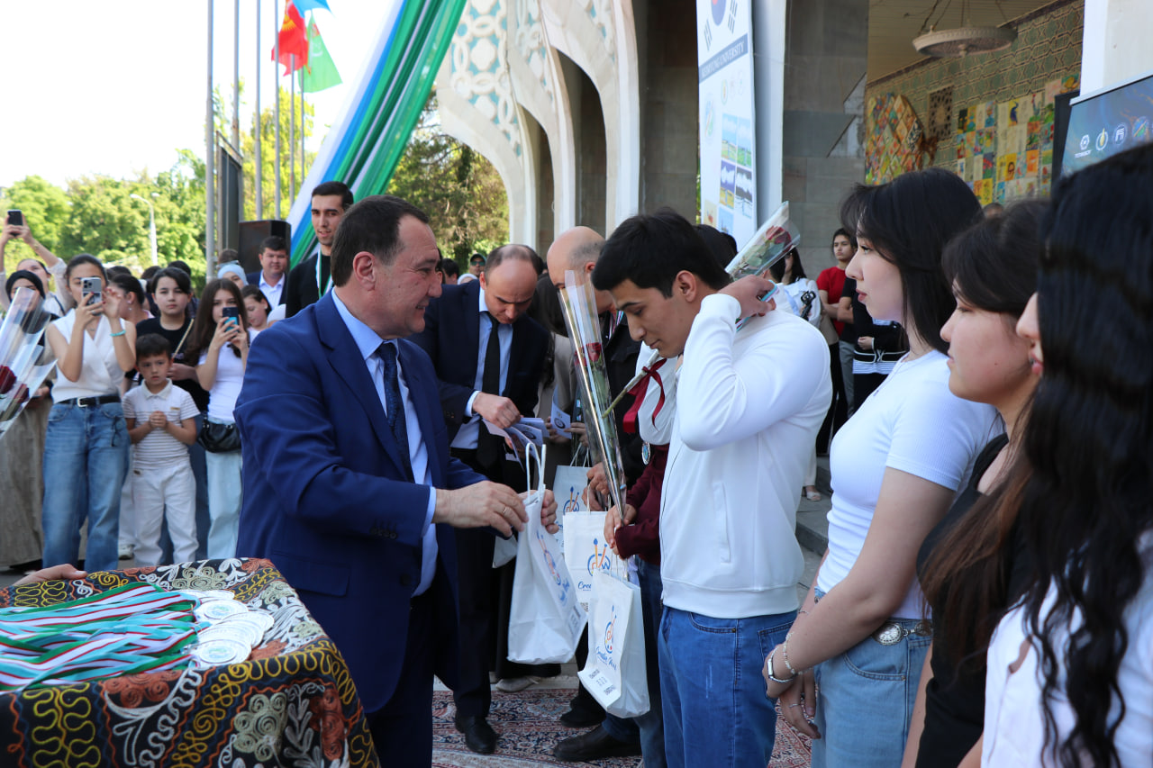 Xalqaro tasviriy va amaliy san’at festivali g'oliblariga mukofotlar topshirildi!